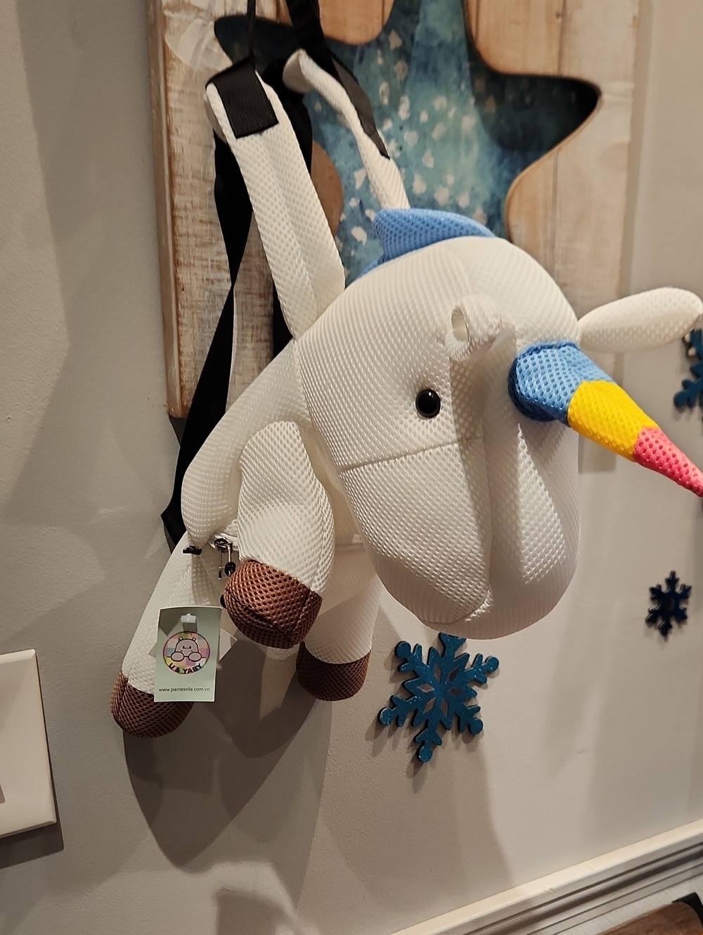 U & Yaby Plush Unicorn Kids Backpack - White with Rainbow Horn